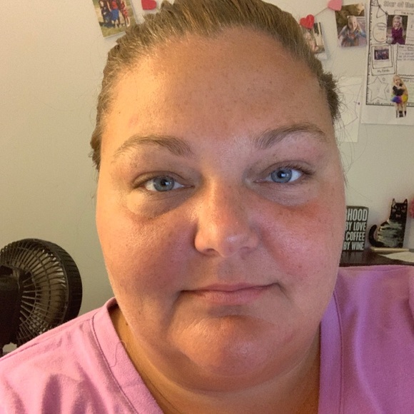 Meet your Posher, Amanda - Picture 1 of 1